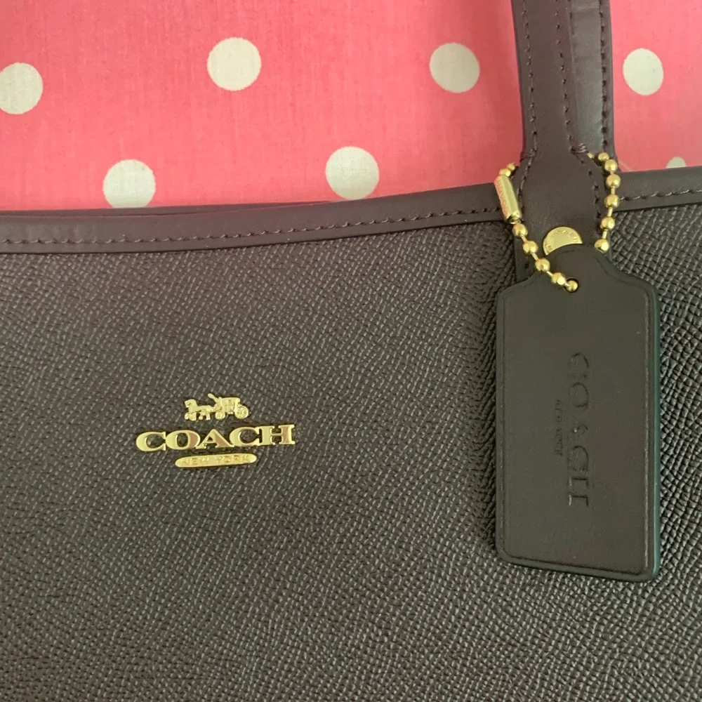 New with Tags reversible Coach Tote Bag - Picture 2 of 6